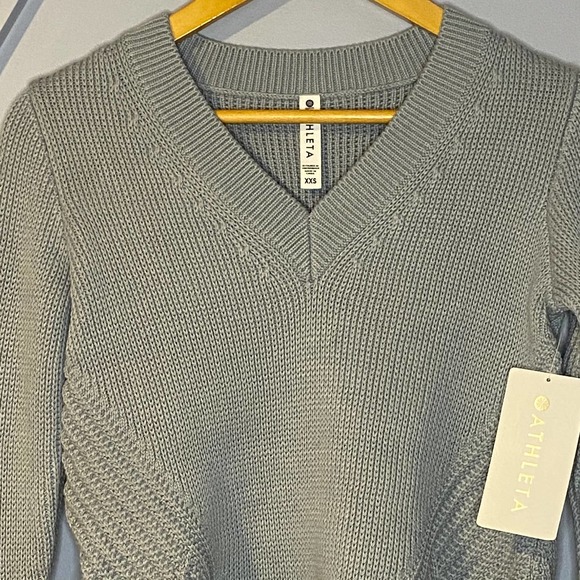 Athleta Teton V Neck Sweater NWT voyage gray - Picture 12 of 12